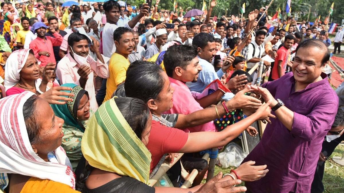 <div class="paragraphs"><p>Assam Chief Minister Himanta Biswa Sarma meets people.</p></div>