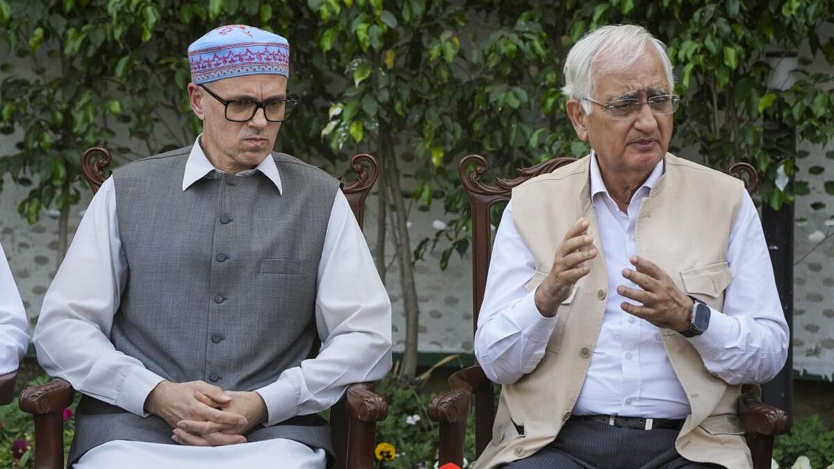 <div class="paragraphs"><p>National Conference leader Omar Abdullah (left) and Congress leader Salman Khurshid address a join a press conference in New Delhi on Monday, April 8, 2024. </p></div>