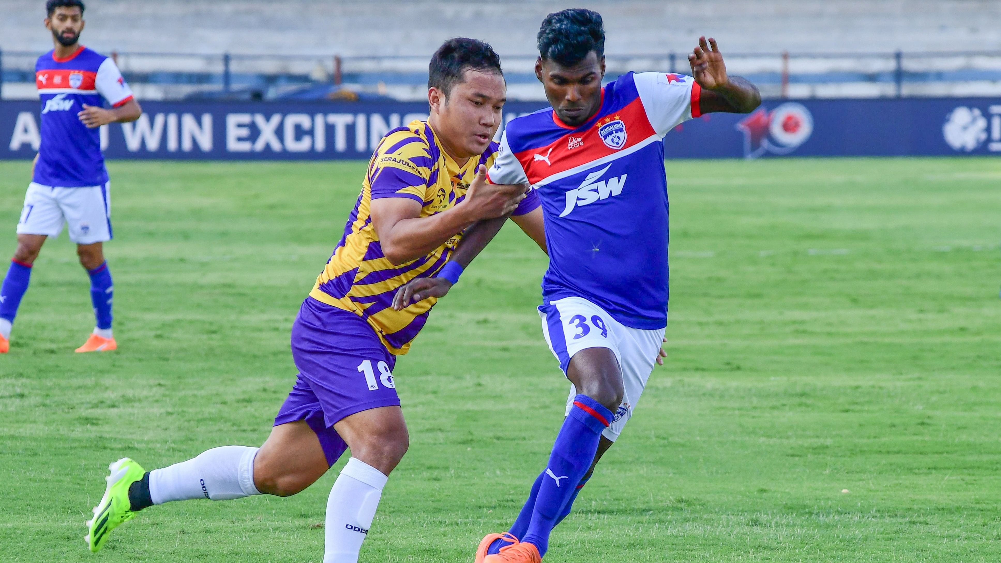 <div class="paragraphs"><p>The enterprising Sivasakthi Narayanan (right) could start ahead of skipper Sunil Chhetri for Bengaluru FC's away clash against East Bengal on Sunday. </p></div>