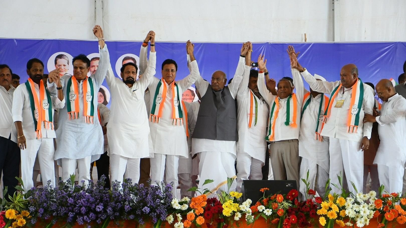 AICC president Mallikarjun Kharge, DCM D K Shivakumar and and other leaders take part in Congress rally in Kalaburagi on Friday. 