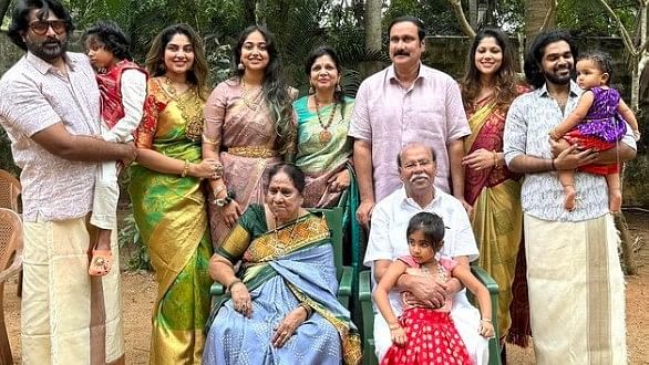 <div class="paragraphs"><p>Samyuktha  Ramadoss (second from left) and&nbsp;Sanjuthra (third from left) with mother and&nbsp;Sowmiya and father Dr&nbsp;Anbumani Ramadoss at a family function.</p></div>