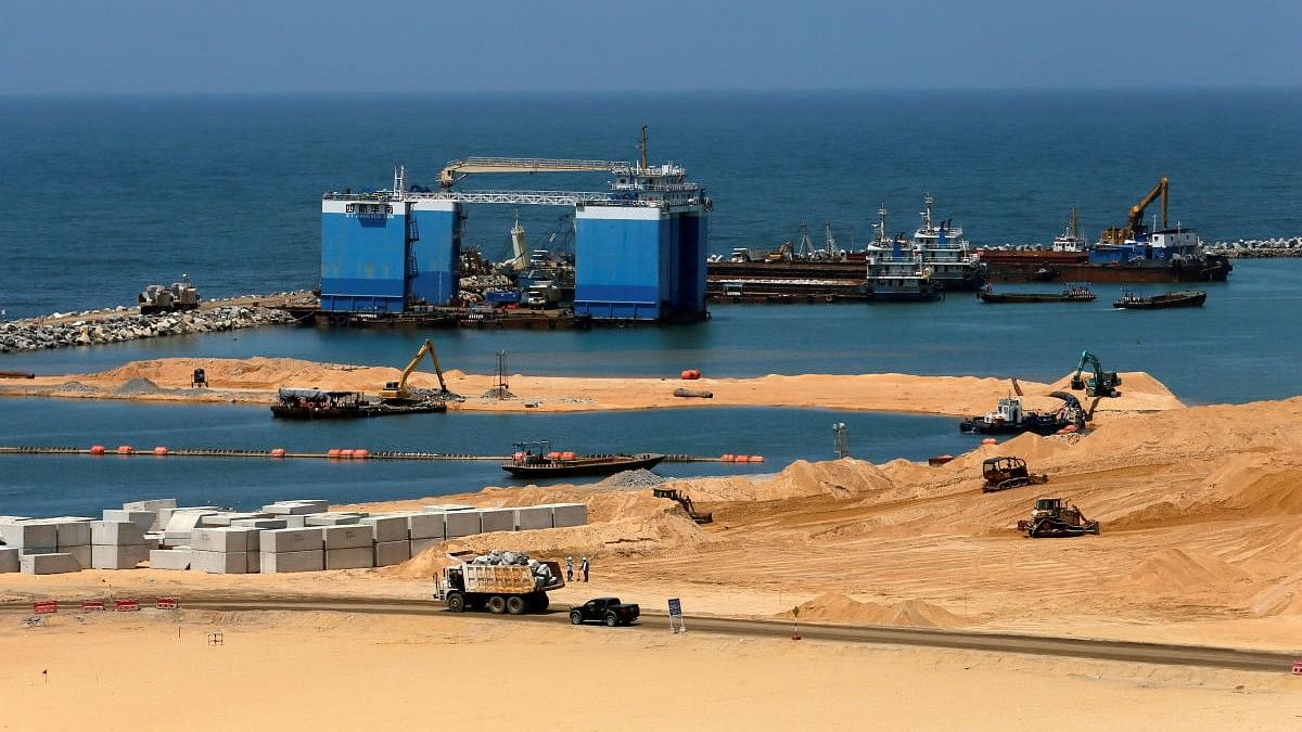 <div class="paragraphs"><p>Representative image of a port.</p></div>