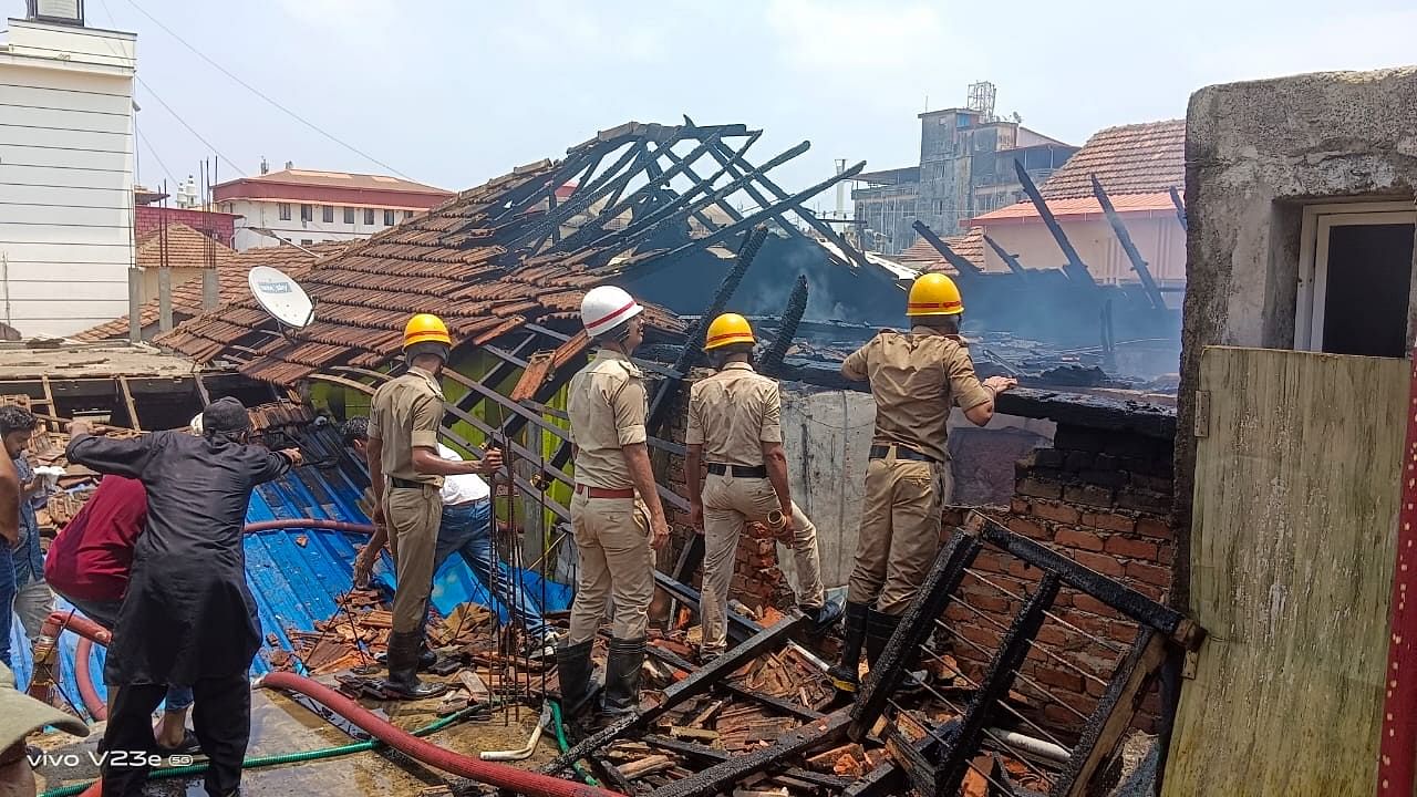 <div class="paragraphs"><p>The roof tiles that were damaged in the fire that was reported in a residential building at G M Road in Bunder on Saturday. </p></div>