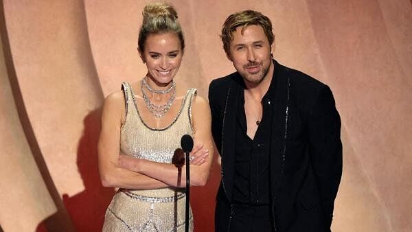 <div class="paragraphs"><p>Ryan Gosling and Emily Blunt</p></div>