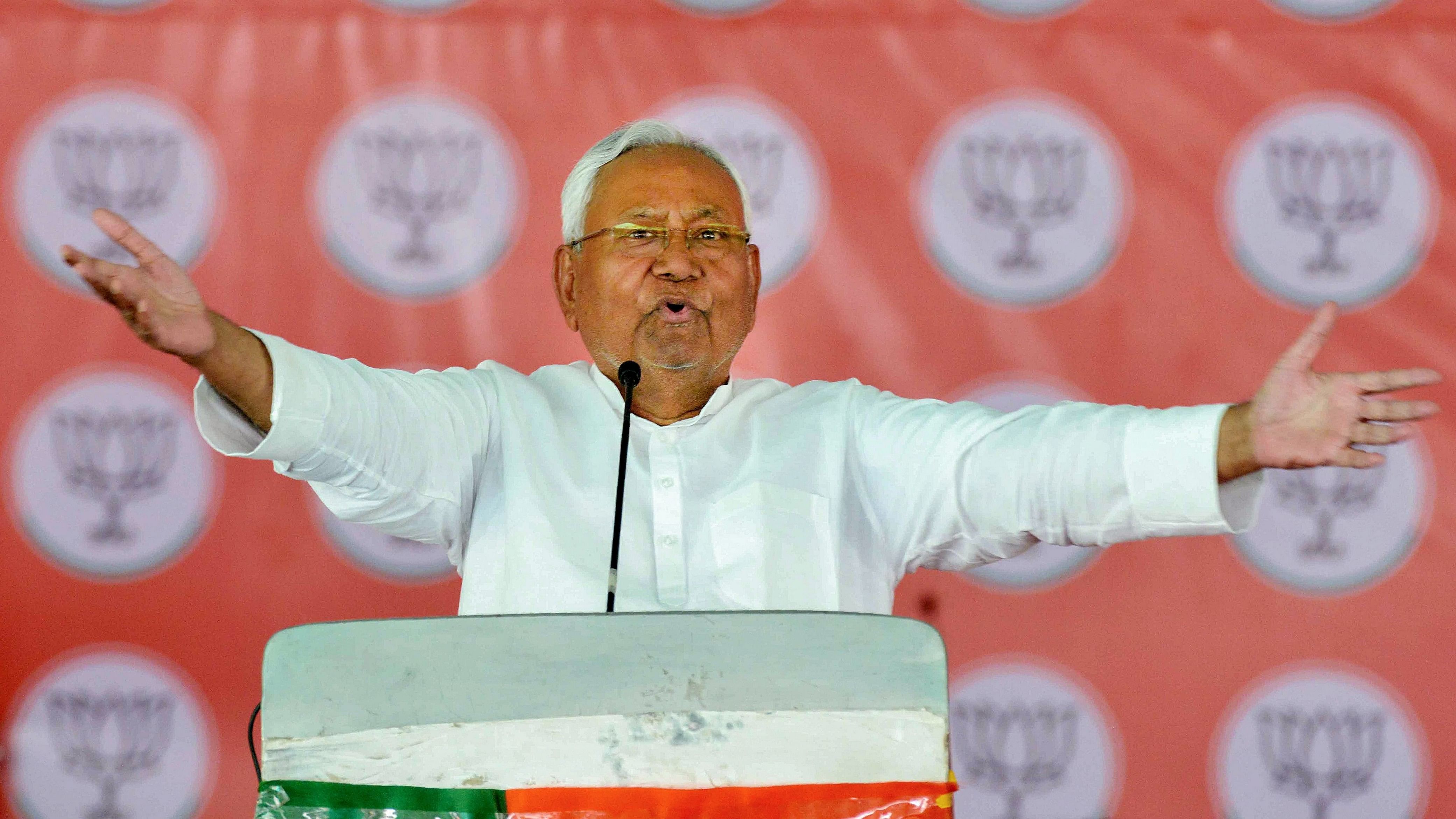 <div class="paragraphs"><p> Bihar Chief Minister Nitish Kumar addressing a public meeting.</p></div>