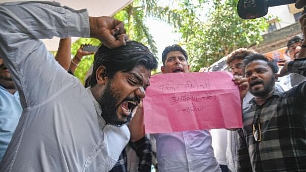 <div class="paragraphs"><p>Congress supporters protest during the introduction of party's Lok Sabha candidates JP Agarwal (Chandni Chowk), Udit Raj (North West Delhi) and Kanhaiya Kumar (North East Delhi) at a press conference, at DPCC office in New Delhi, Monday, April 22, 2024. </p></div>