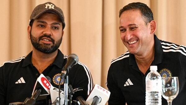 <div class="paragraphs"><p>India's chief cricket selector Ajit Agarkar (R) and skipper Rohit Sharma.</p></div>