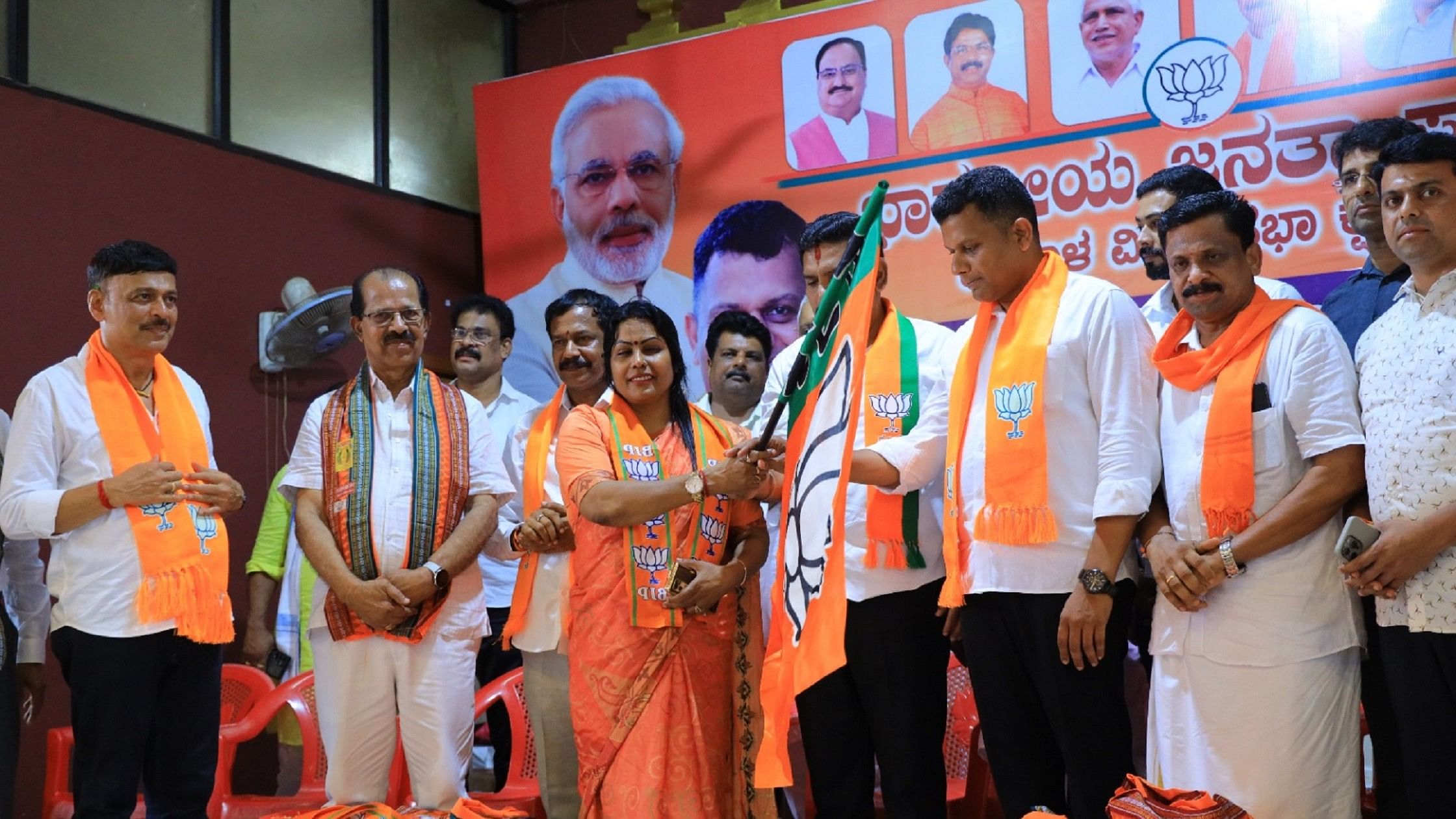 <div class="paragraphs"><p>Former Mayor of Mangaluru Kavitha Sanil joined BJP in the presence of BJP state president B Y Vijayendra in B C Road on Saturday.</p></div>