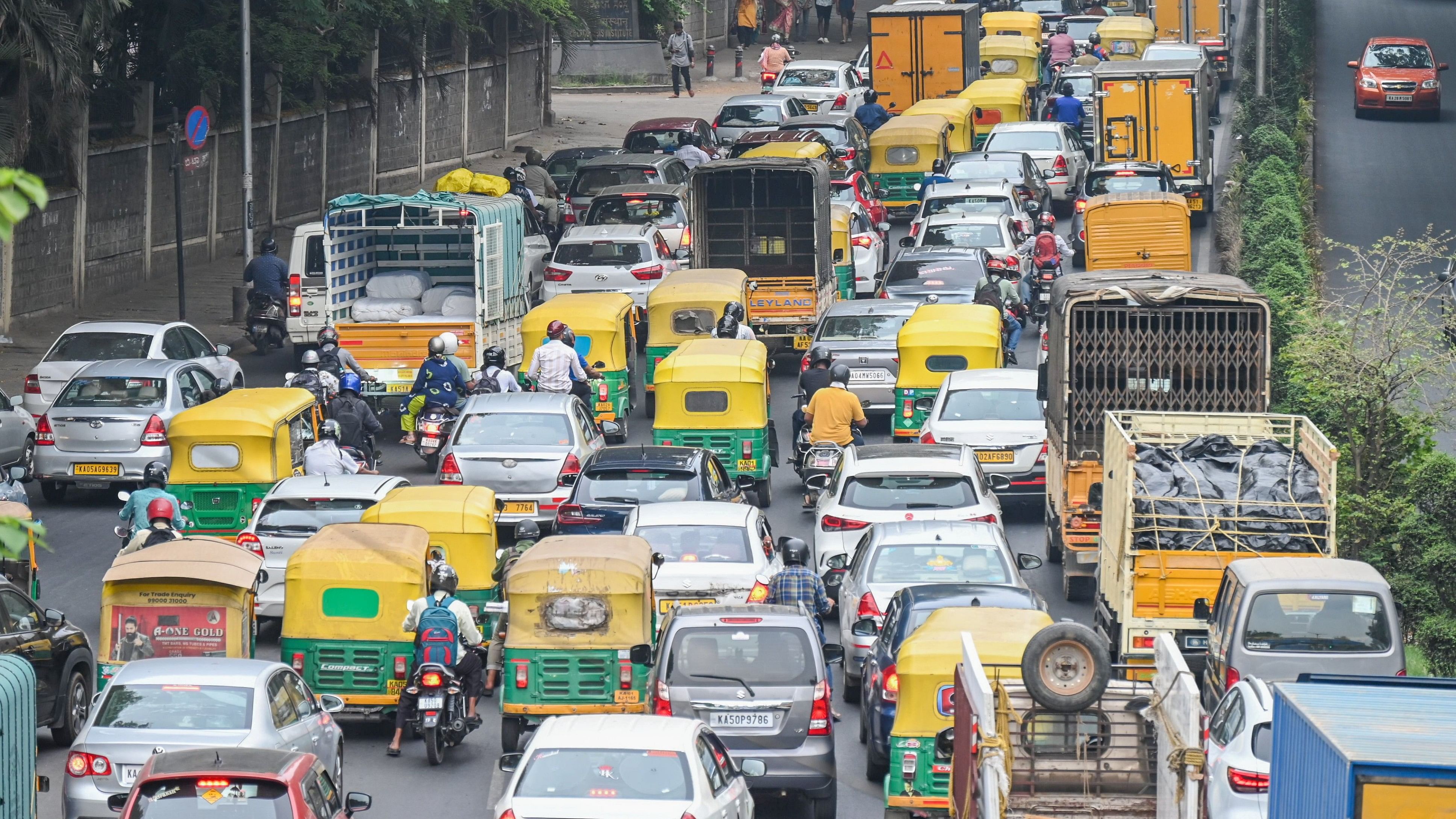 <div class="paragraphs"><p>Slow moving heavy traffic is seen near palace ground were Prime Minister Narendra Modi’s Public meeting held in Bengaluru on Saturday, 20th April 2024. </p></div>