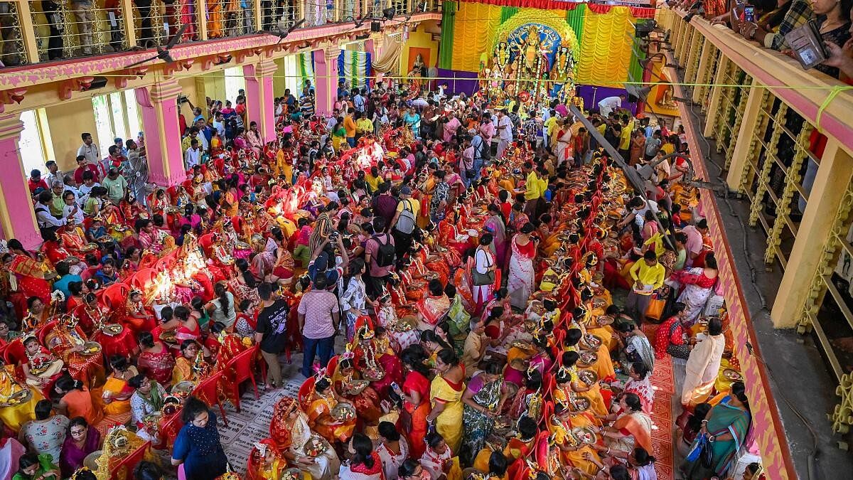 <div class="paragraphs"><p>Kolkata: Girls being worshipped during 'Kumari Puja' on the occasion of 'Ram Navami' festival, at the Dakshineswar Ramkrishna Sangha Adyapeath, in Kolkata, Wednesday, April 17, 2024</p></div>