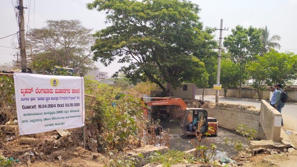 <div class="paragraphs"><p>The Palike has started de-silting drains in the city ahead of the monsoon season.&nbsp;This picture is from Kothanur&nbsp;</p></div>
