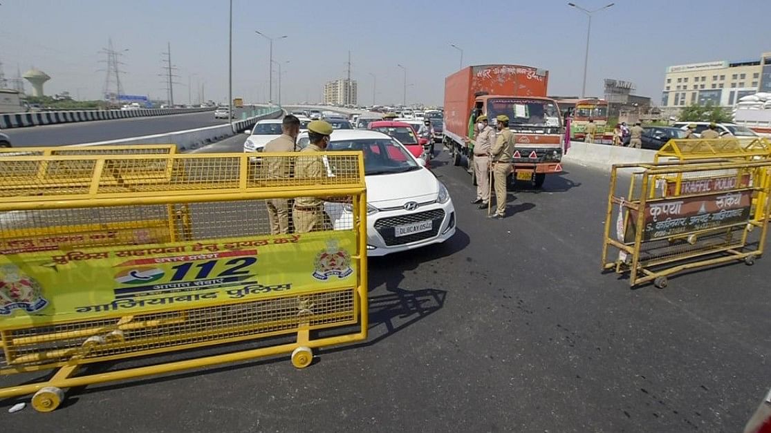 <div class="paragraphs"><p>Barricades as seen installed at the Delhi-Noida Direct (DND) flyway.</p></div>