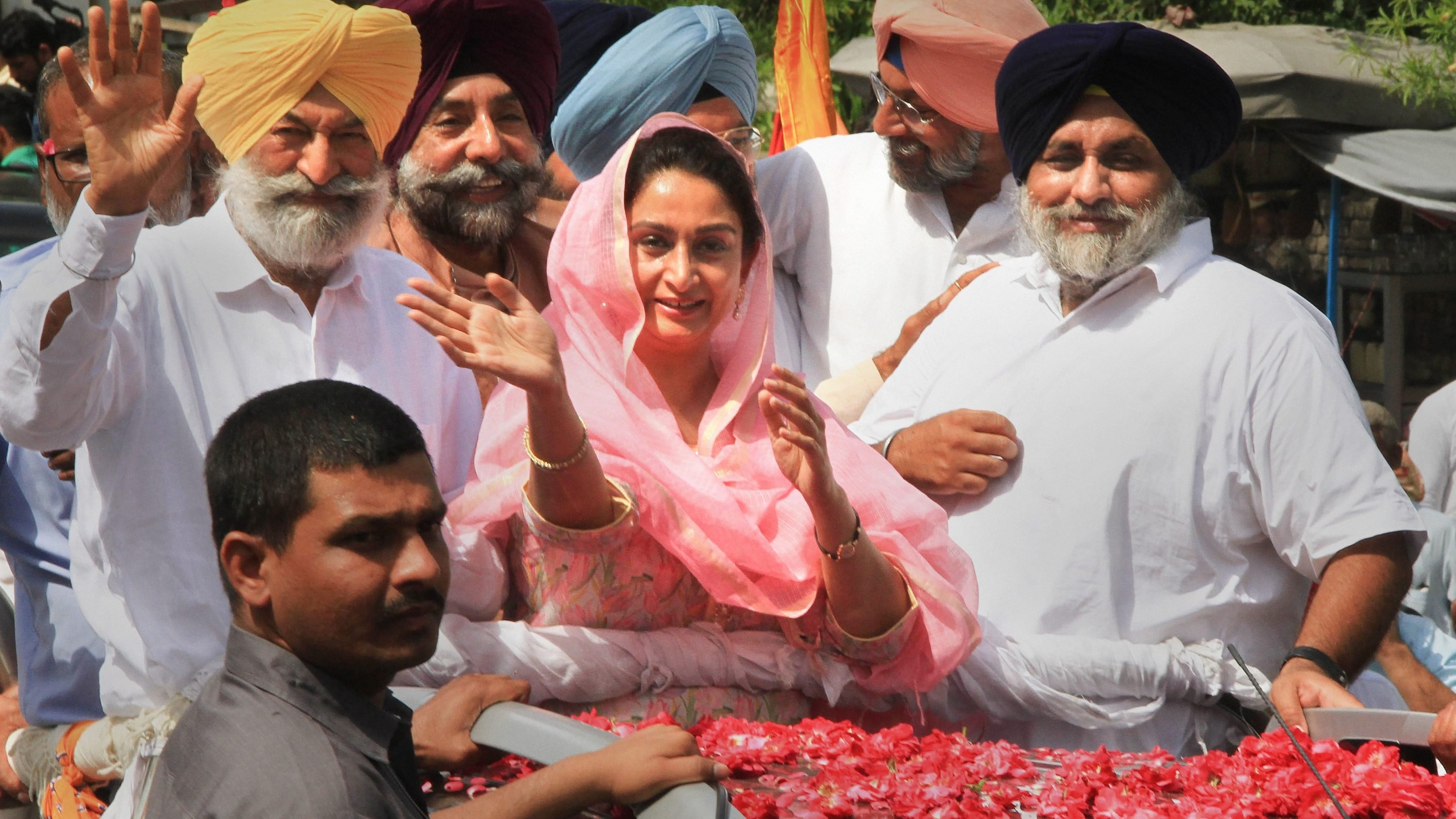 <div class="paragraphs"><p>Shiromani Akali Dal chief Sukhbir Singh Badal with&nbsp;Harsimrat Kaur Badal.</p></div>