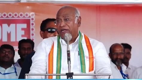 <div class="paragraphs"><p>Congress chief Mallikarjun Kharge in Kerala.</p></div>