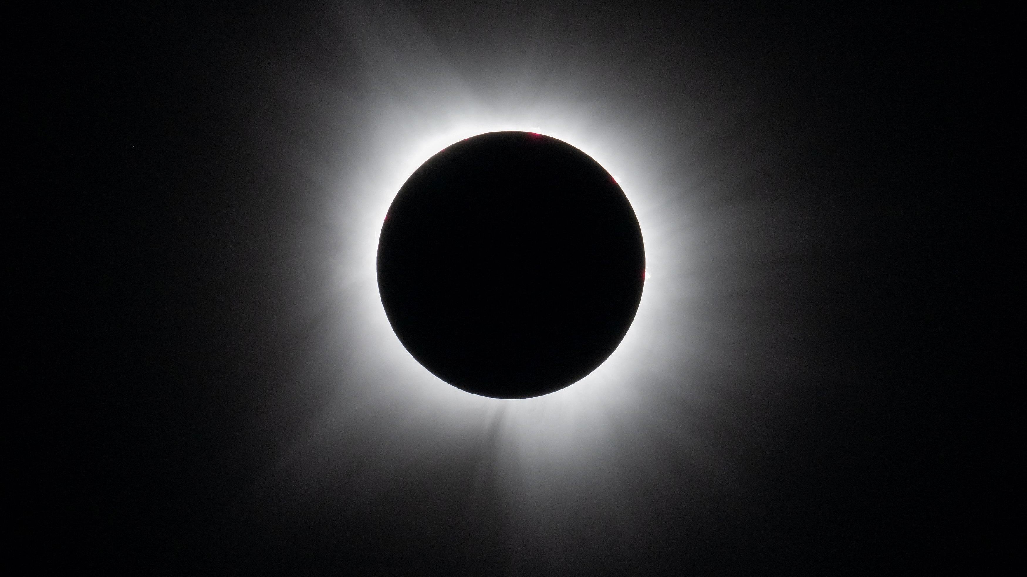 <div class="paragraphs"><p>A total solar eclipse is seen in Dallas, Texas, US on April 8.</p></div>