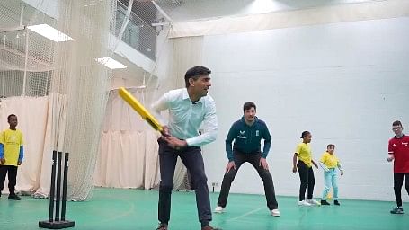 <div class="paragraphs"><p>A screengrab of UK Prime Minister Rishi Sunak playing cricket.</p></div>