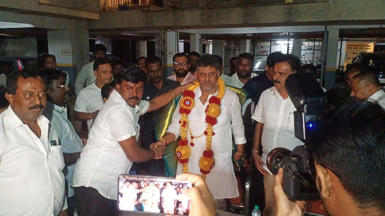 <div class="paragraphs"><p>KPCC president D K Shivakumar campaigning for a Congress candidate in an apartment complex in Bengaluru. </p></div>