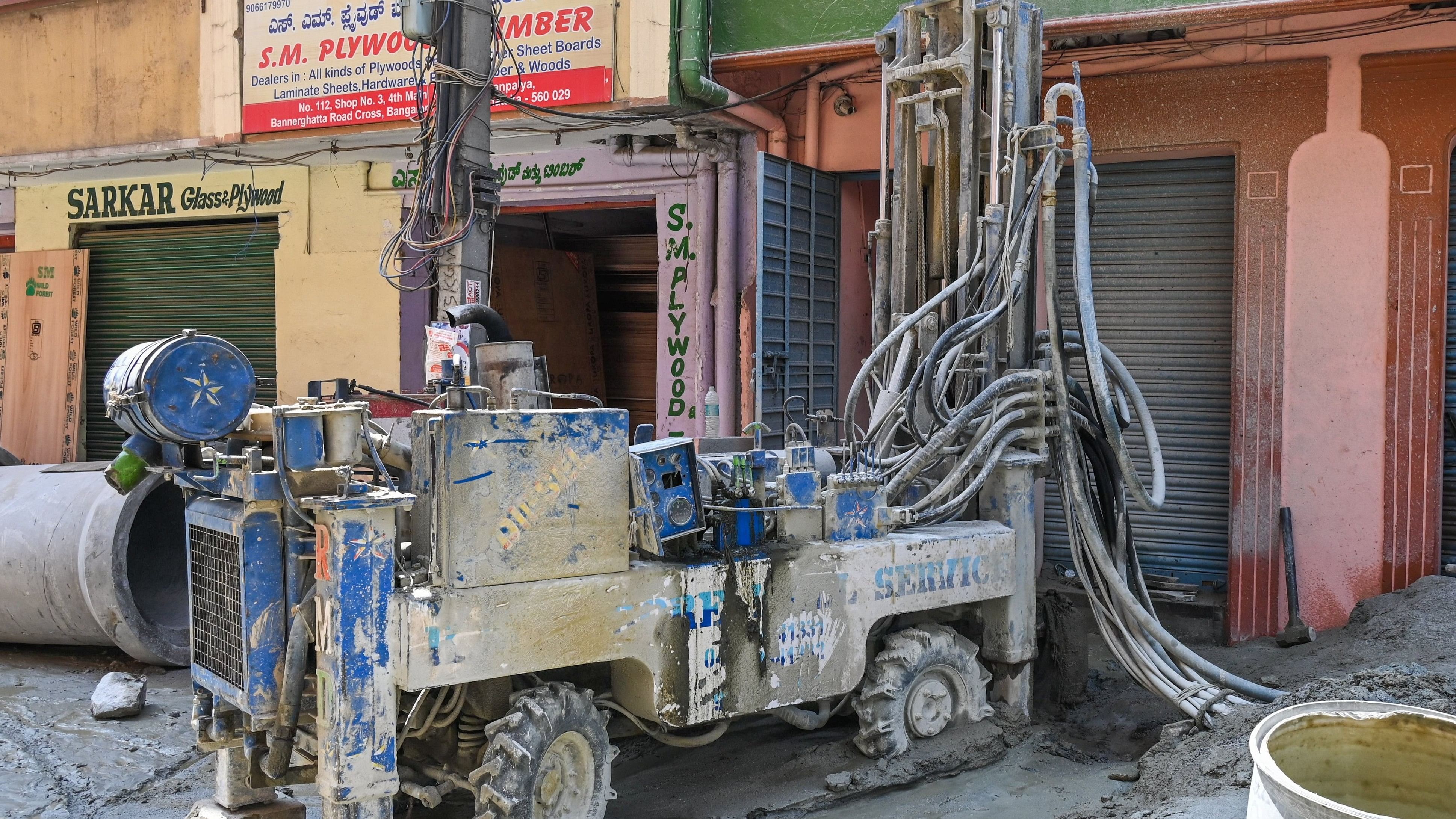 <div class="paragraphs"><p>Representative image of borewell drilling</p></div>