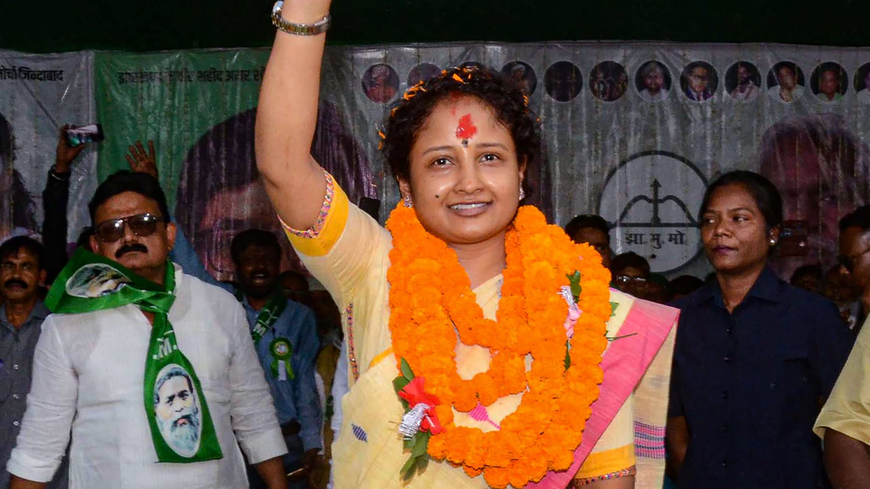 <div class="paragraphs"><p>Former Jharkhand chief minister Hemant Soren's wife Kalpana Soren during Jharkhand Mukti Morchca's commencement of election campaign for the upcoming Lok Sabha polls, in Hazaribagh district, Thursday, April 4, 2024. </p></div>