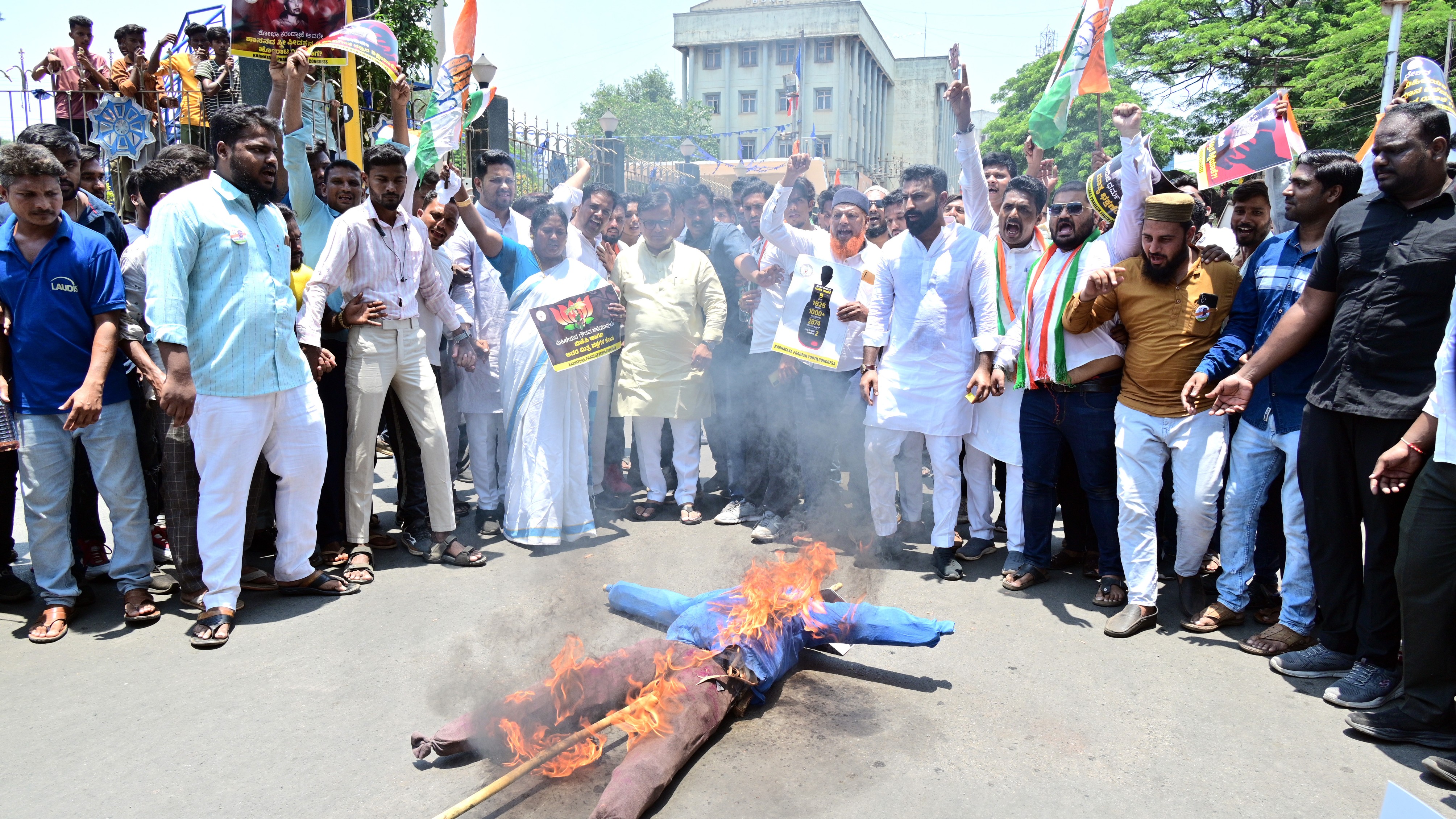 <div class="paragraphs"><p>Congress workers staging a protest against JDS MP&nbsp;Prajwal Revanna in Hubballi on Monday.</p></div>