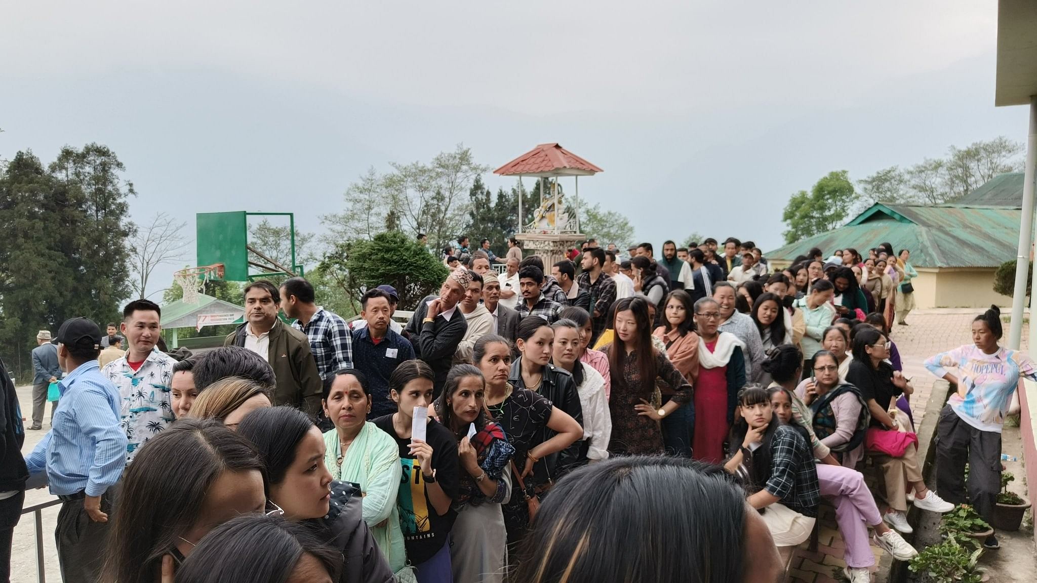 <div class="paragraphs"><p>Voters in large number queueing at Samdong Senior Secondary school under Tumin Lingee Constituency, Samdong &amp; Khesay Booth, Sikkim.&nbsp;</p></div>
