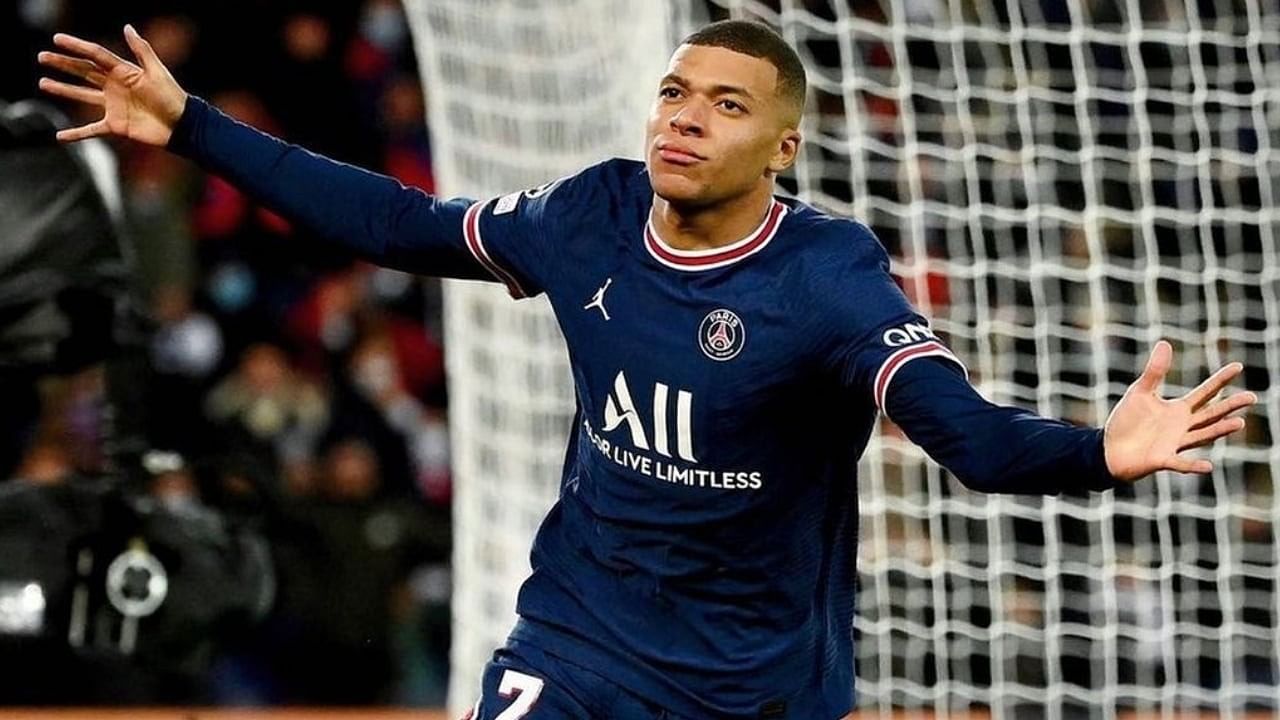 <div class="paragraphs"><p>Kylian Mbappe.</p></div>