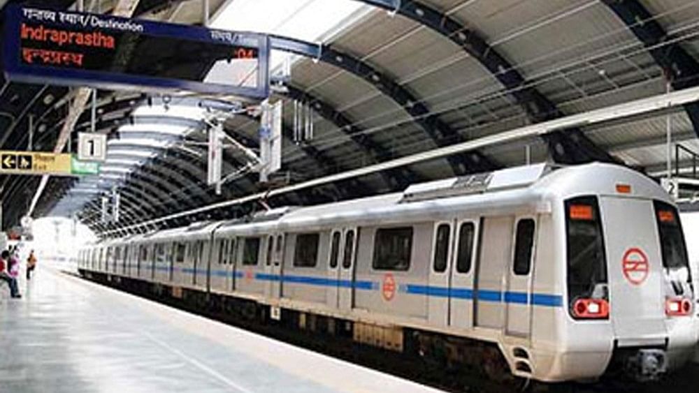 <div class="paragraphs"><p>Delhi Police have&nbsp;busted a&nbsp;pickpocket&nbsp;gang and arrested&nbsp;five&nbsp;women&nbsp;for&nbsp;allegedly stealing purses and bags&nbsp;inside the metro&nbsp;trains of the city. Representative image of the Delhi metro.</p></div>