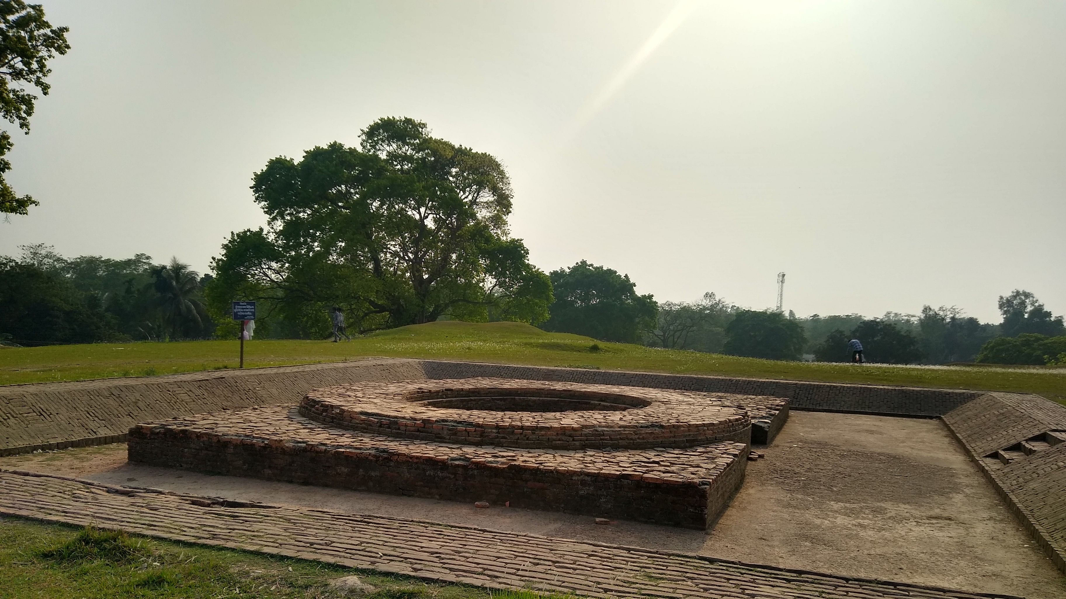 <div class="paragraphs"><p>Around 22kms from Cooch Behar town lies the ruins of what the ASI describes as the central citadel of the fortified city of Kamtapur.</p></div>