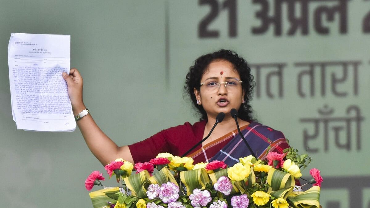 <div class="paragraphs"><p>Former Jharkhand CM Hemant Soren's wife Kalpana Soren speaks during 'Ulgulan Nyay' rally of Indian National Developmental Inclusive Alliance (INDIA), in Ranchi, Sunday, April 21, 2024.</p></div>