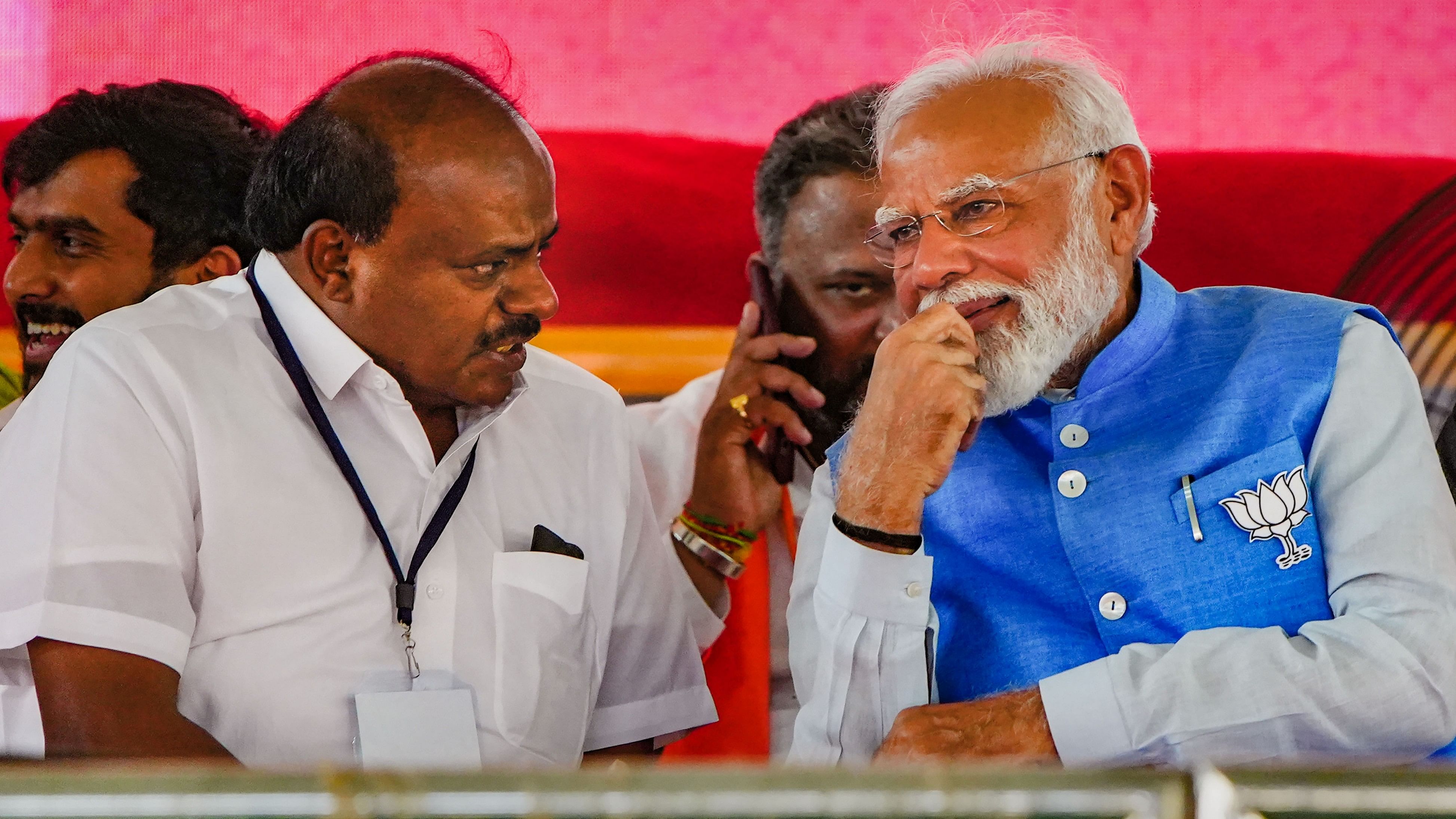 <div class="paragraphs"><p>Prime Minister Narendra Modi with JD(S) leader &amp; Mandya NDA candidate H D Kumaraswamy at an election campaign rally ahead of Lok Sabha election, in Mysuru.</p></div>