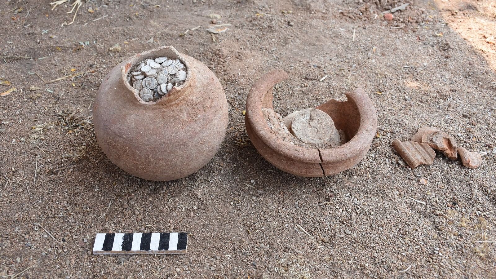 <div class="paragraphs"><p>Pot and hoard of Ikshvaku period coins found at Telangana’s early historic site Phanigiri.</p></div>