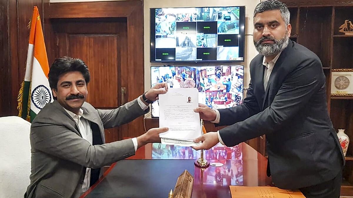 <div class="paragraphs"><p>Democratic Progressive Azad Party's Mohammad Saleem Parray files nominations for the Anantnag-Rajouri parliamentary seat, in Anantnag.&nbsp;</p></div>