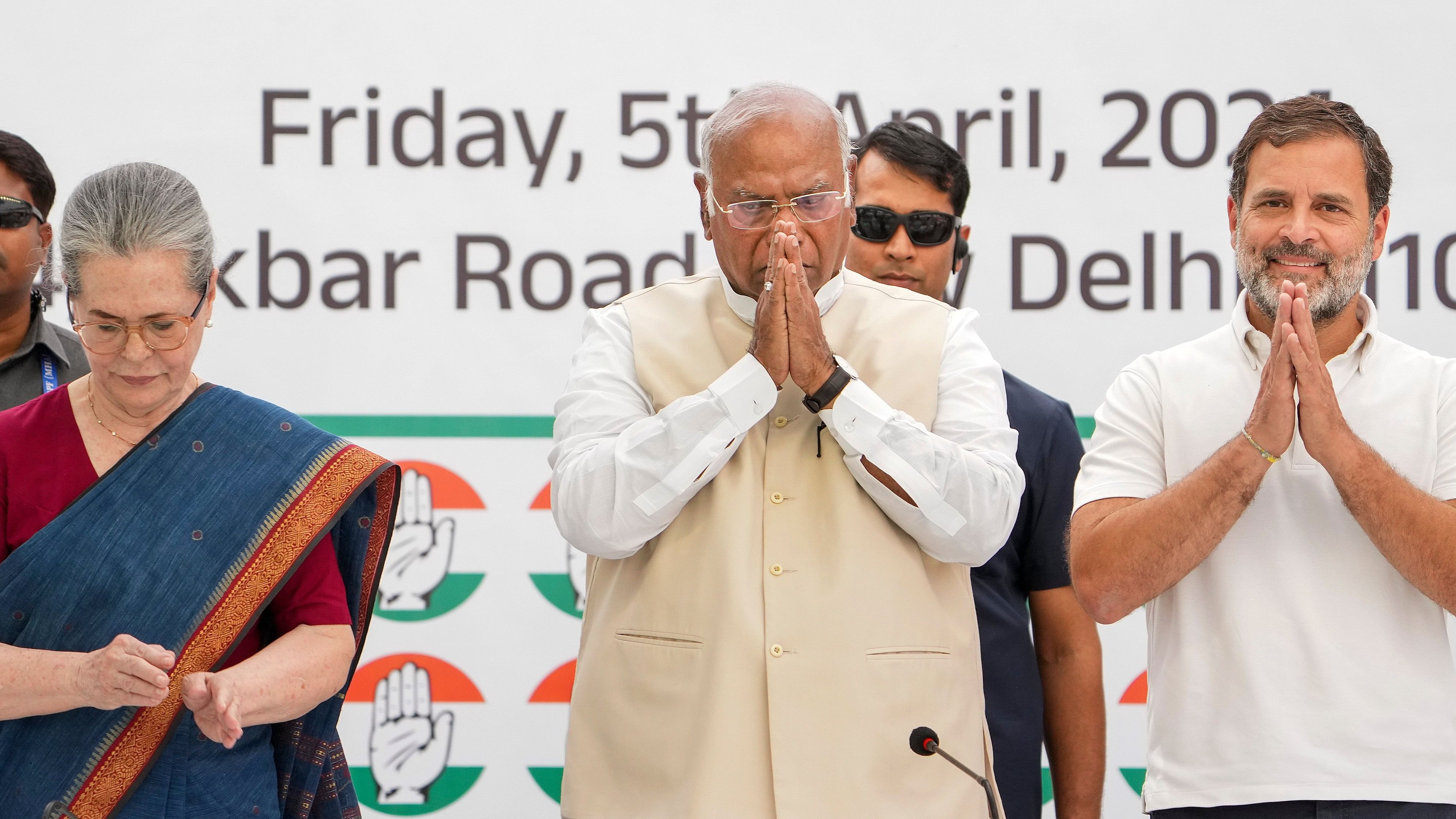 <div class="paragraphs"><p>Congress President Mallikarjun Kharge with senior party leaders Sonia Gandhi and Rahul Gandhi during a press conference for the release of the party's manifesto for the Lok Sabha elections, in New Delhi, Friday, April 5, 2024. </p></div>