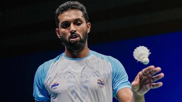 <div class="paragraphs"><p>H S Prannoy returned to winning ways, defeating Harry Huang 21-15 21-15 to give India a 1-0 lead.</p></div><div class="paragraphs"><p><br></p></div>