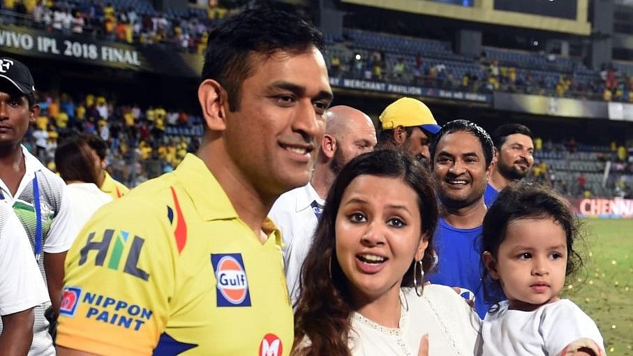 <div class="paragraphs"><p>M S Dhoni with wife Sakshi</p></div>