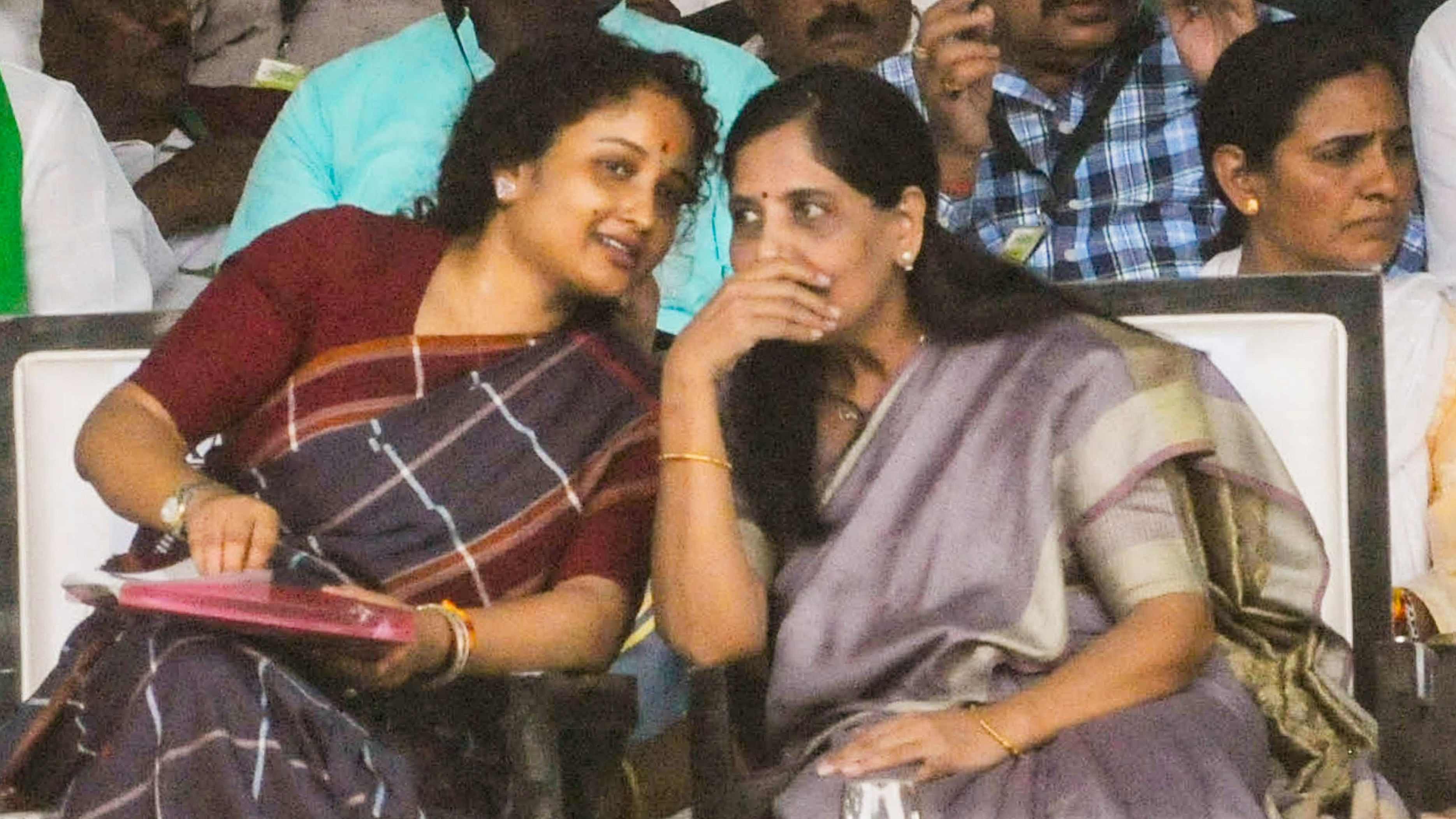 <div class="paragraphs"><p>Former Chief Minister,Hemant Soren wife,Kalpana Soren with AAP CM jailed,Sunita Kejriwal during Ulgulan Nyay Maha Rally at Prabhat Tara ground in Ranchi on Sunday.</p></div>