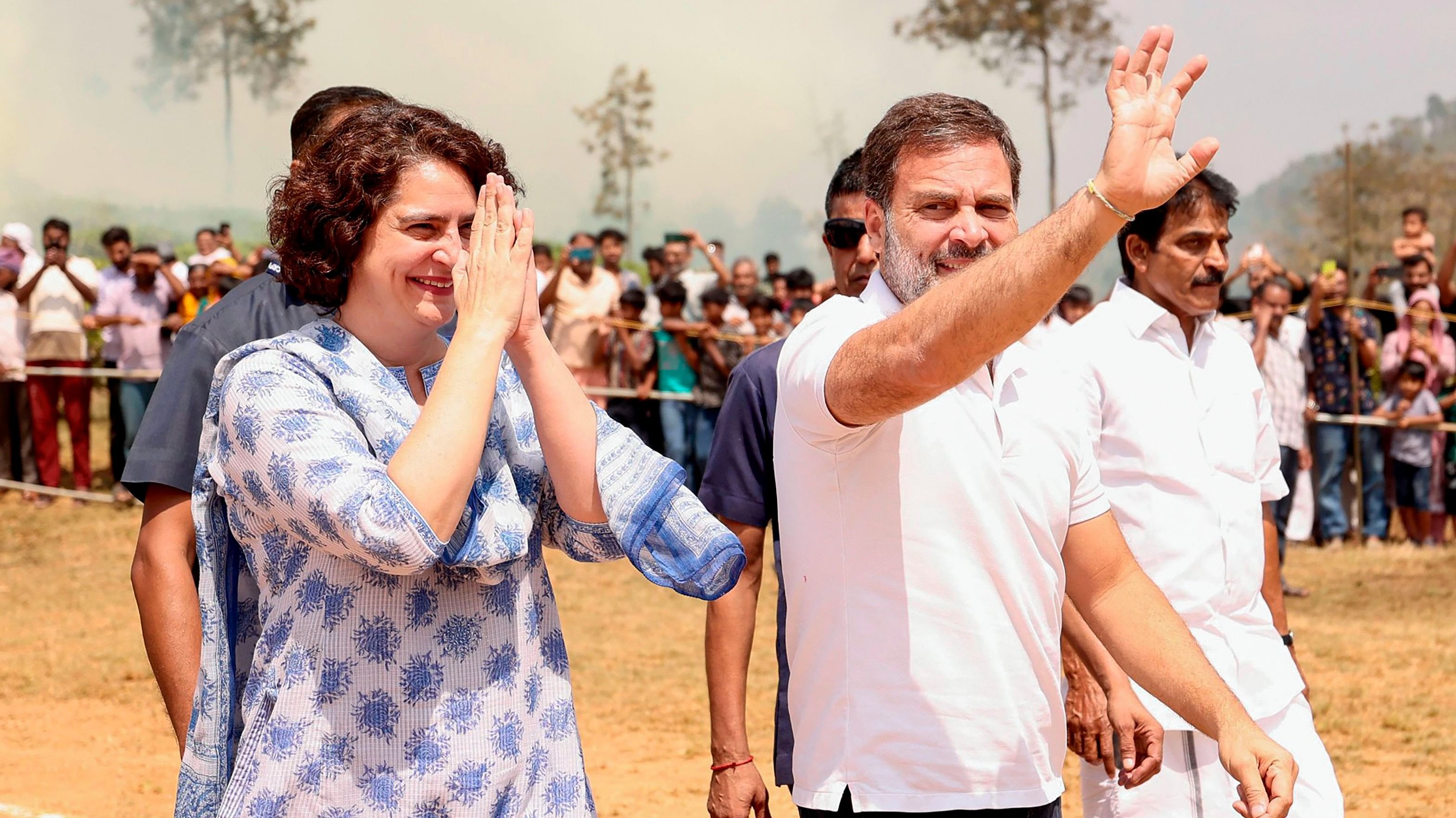<div class="paragraphs"><p>File photo of&nbsp;Congress candidate Rahul Gandhi with party leaders Priyanka Gandhi.</p></div>
