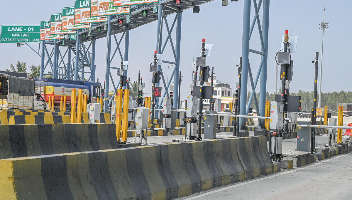 <div class="paragraphs"><p>representative image showing a toll plaza.</p></div>