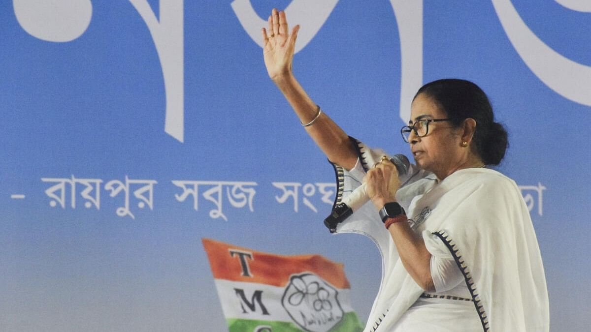 <div class="paragraphs"><p>West Bengal Chief Minister and TMC chief Mamata Banerjee at a rally in Bengal.</p></div>