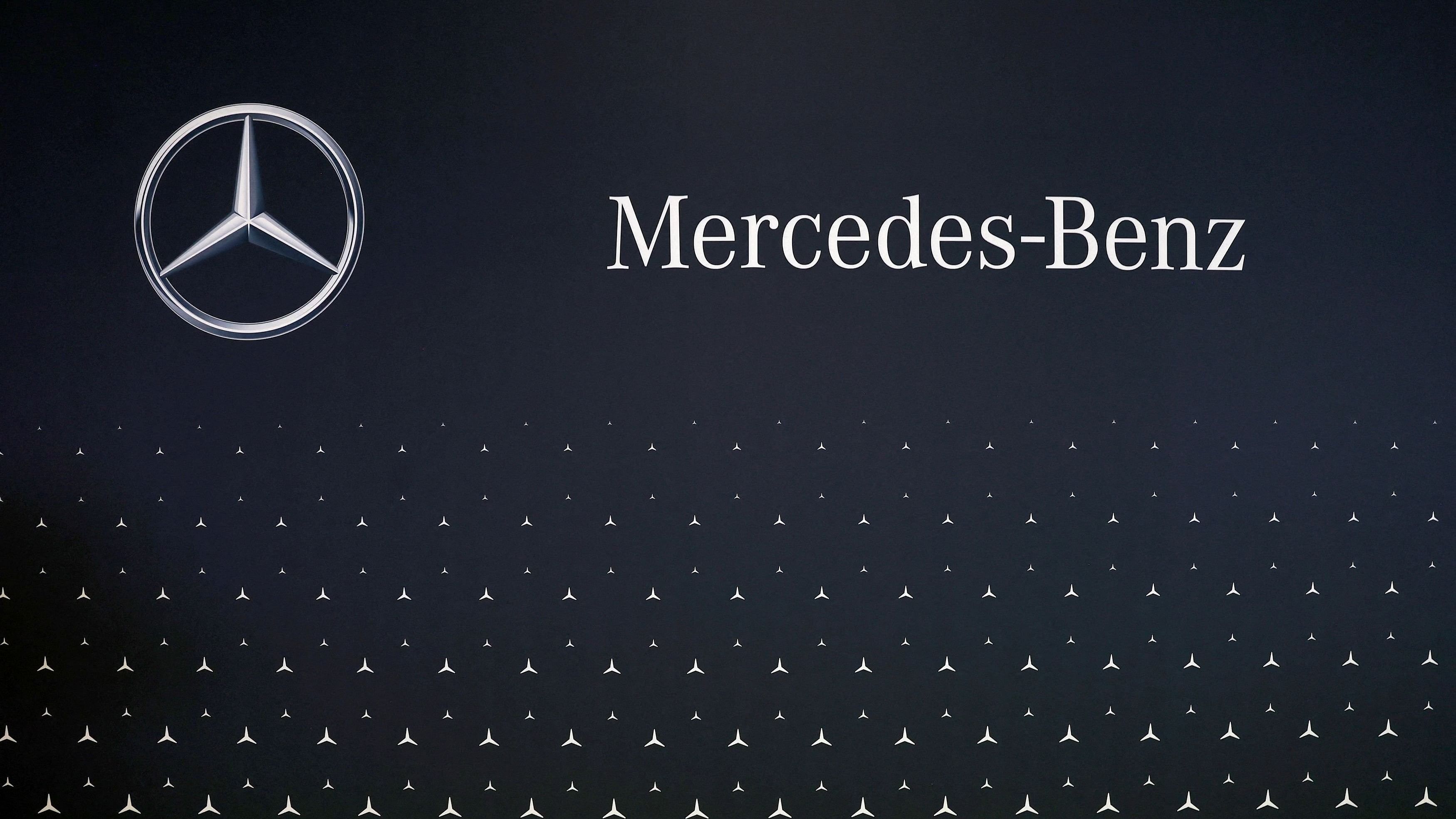 <div class="paragraphs"><p>The Mercedes-Benz logo on display.</p></div>