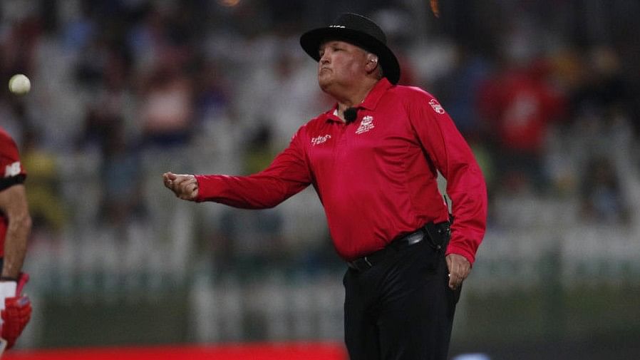 <div class="paragraphs"><p>Retired umpire Marais Erasmus</p></div>