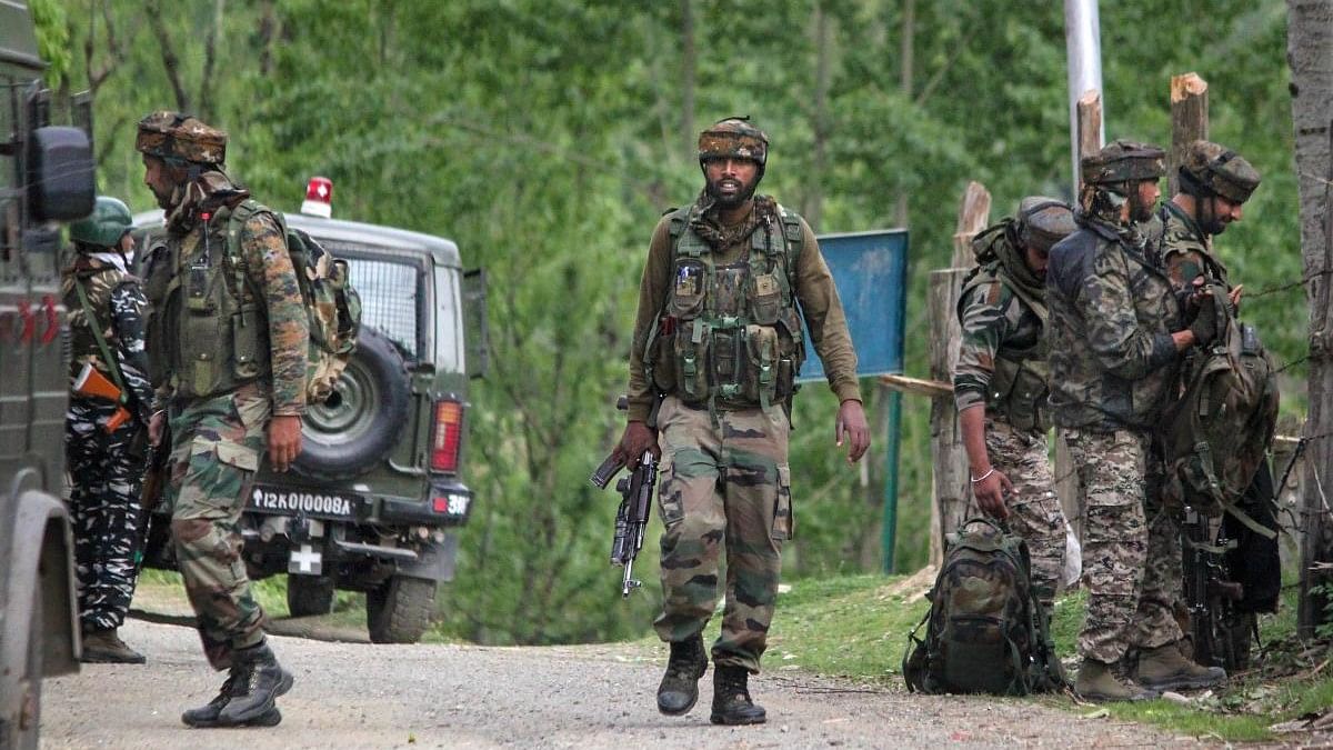 <div class="paragraphs"><p> Security forces personnel in Kashmir. (Representative image)</p></div>