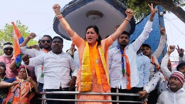 <div class="paragraphs"><p>BJP candidate Navneet Rana during an election rally in Amravati, on Thursday, April 4, 2024. </p></div>