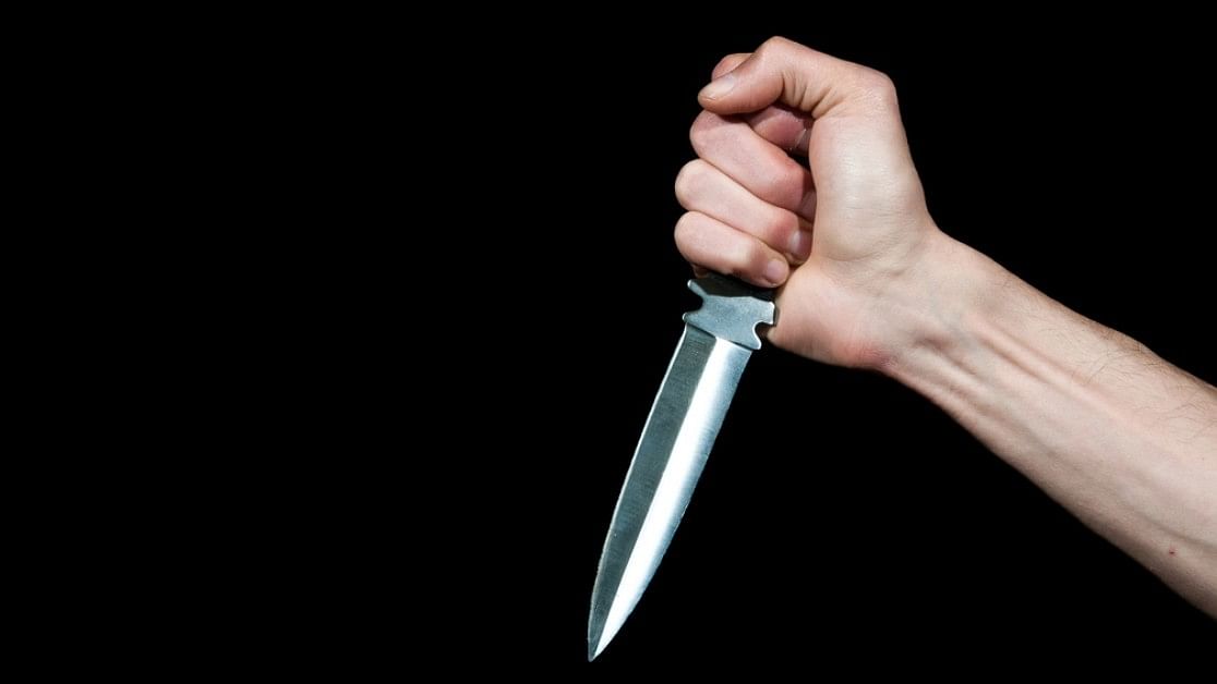 <div class="paragraphs"><p>Representative image of stabbing with a knife.</p></div>