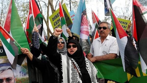 <div class="paragraphs"><p>Protesters gather to mark Al-Quds day in Istanbul, Turkey.</p></div>