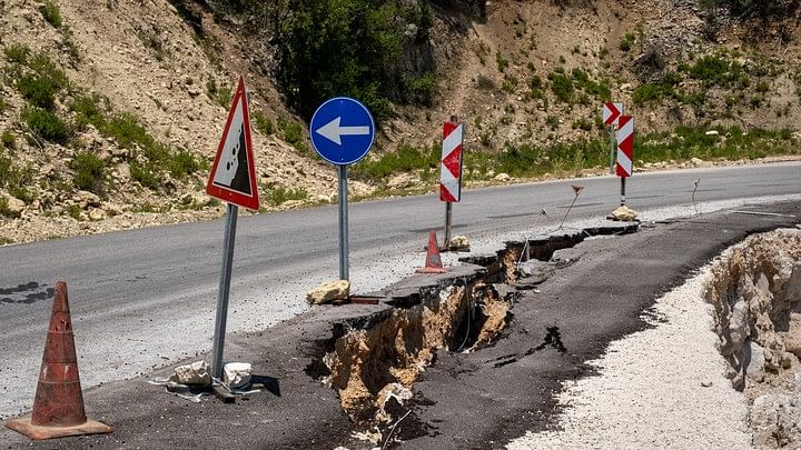 <div class="paragraphs"><p>Representative image of road collapse.</p></div>