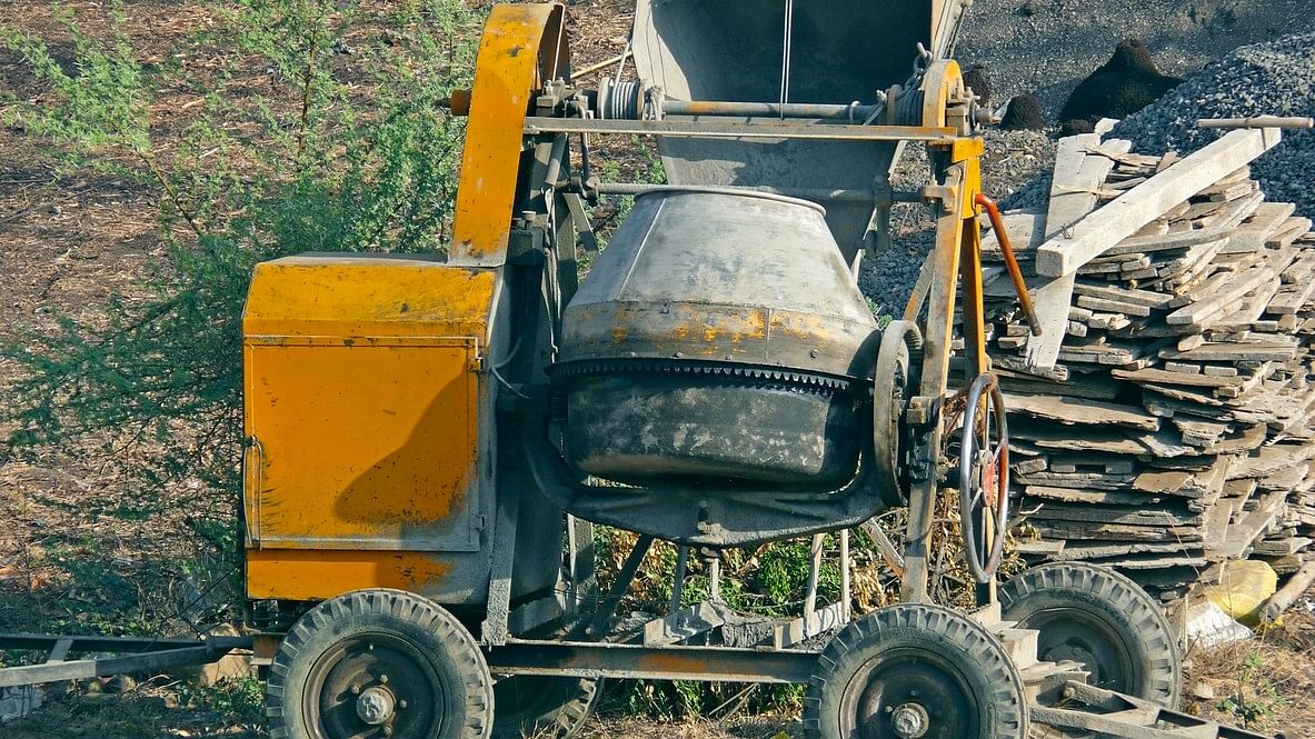 <div class="paragraphs"><p>Representative image showing a concrete mixer.</p></div>