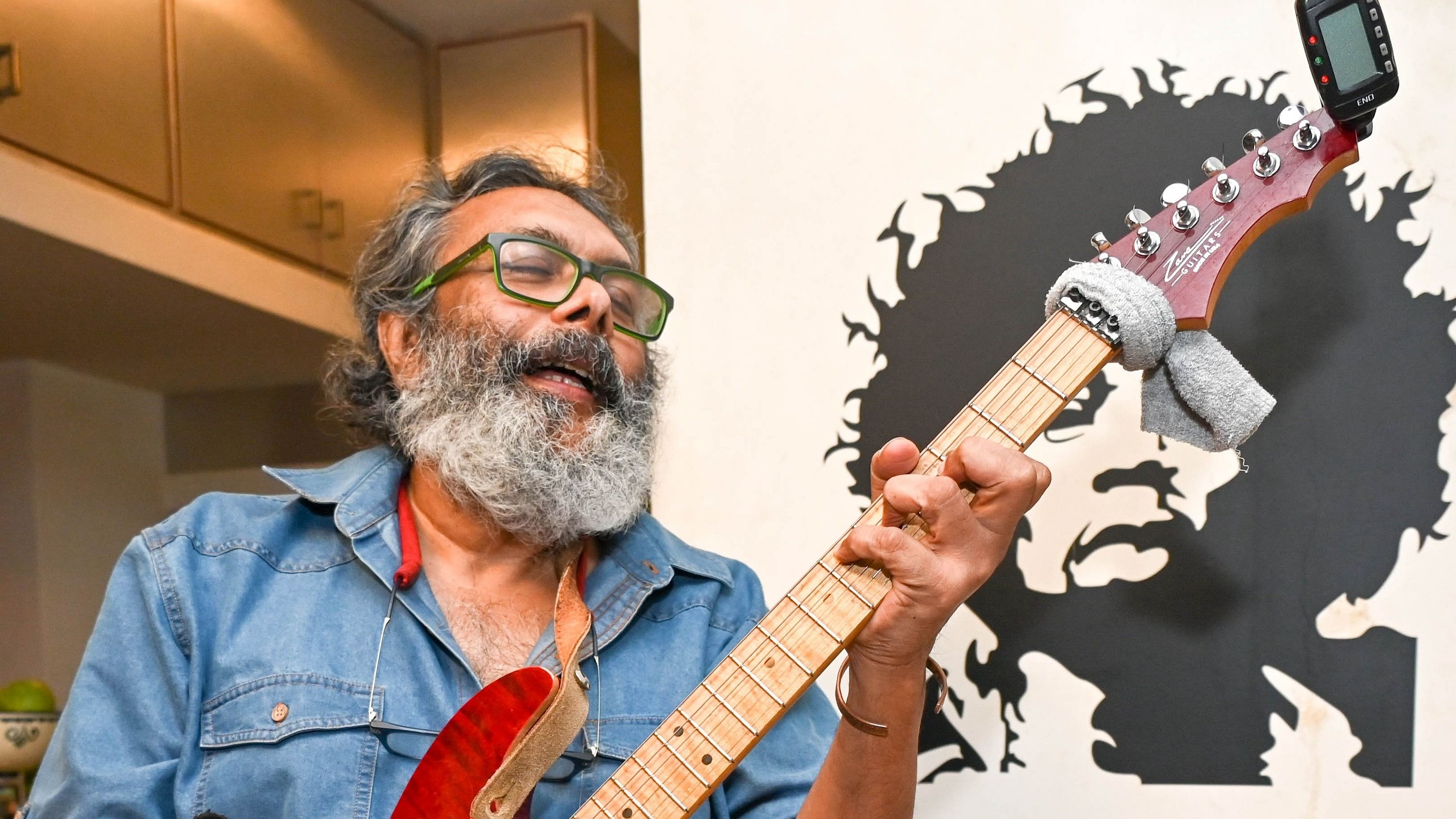 <div class="paragraphs"><p>The Bengaluru rock icon Konarak Reddy, at his residence, in Bengaluru on Wednesday. </p></div>