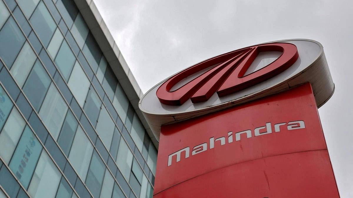 <div class="paragraphs"><p>Mahindra Logo.</p></div>