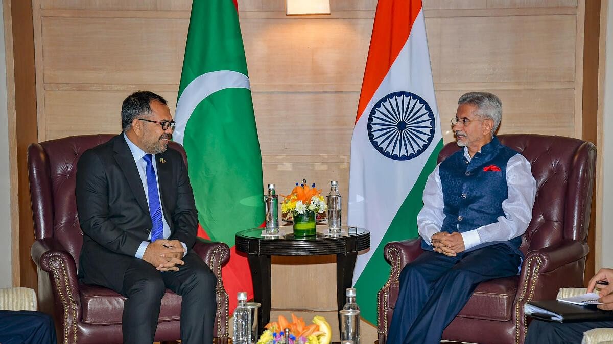 <div class="paragraphs"><p>External Affairs Minister S Jaishankar with Maldives Foreign Minister Moosa Zameer at a meeting, in New Delhi.</p></div>